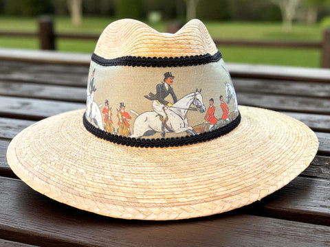 Palm Straw Hunt Scene